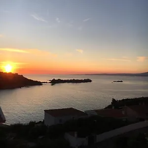 Alojamento de Acomodação e Pequeno-almoço Tramonto Sul Mare, Santa Teresa Gallura